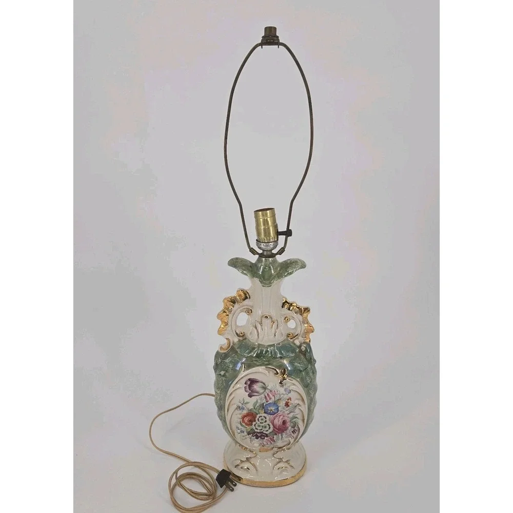 Vintage Italian Capodimonte Style Ceramic Table Lamp 33